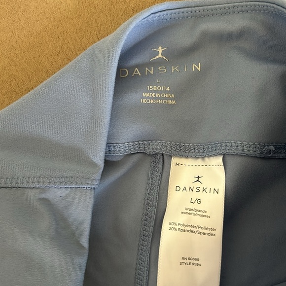 Periwinkle danskin leggings with pockets - Picture 4 of 5